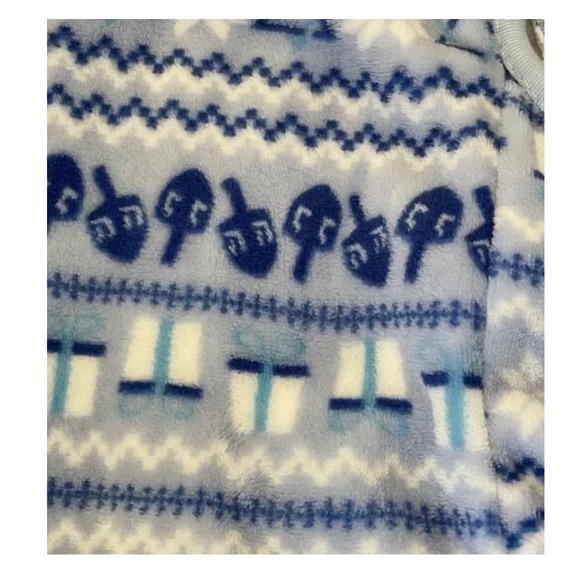 Hotel Doggy Fleece Hanukah Dog Sweater Onesie Blue White Dreidel Snowflake Gifts - Picture 4 of 9